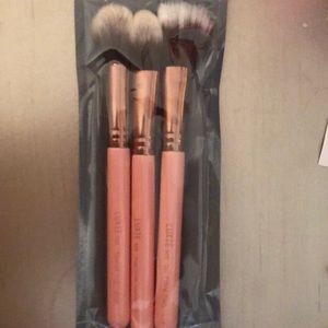 Brand new set of 3 Luxie Face brushes